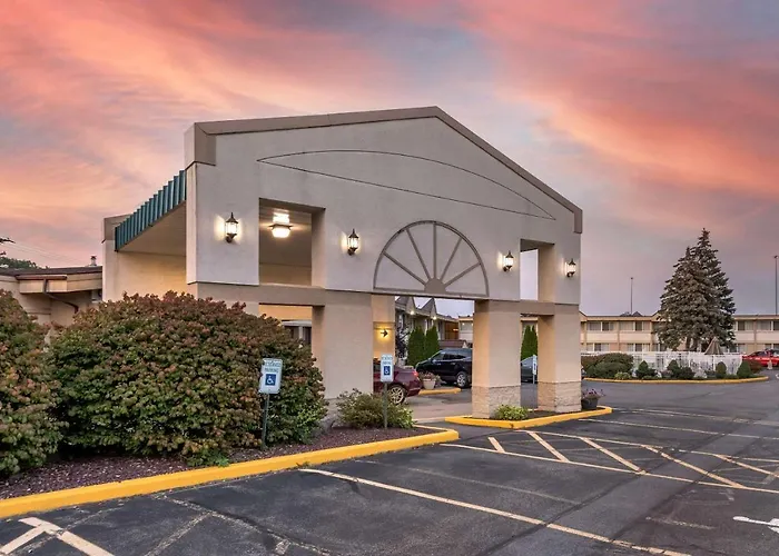 Quality Inn & Suites Vestal Binghamton Near University