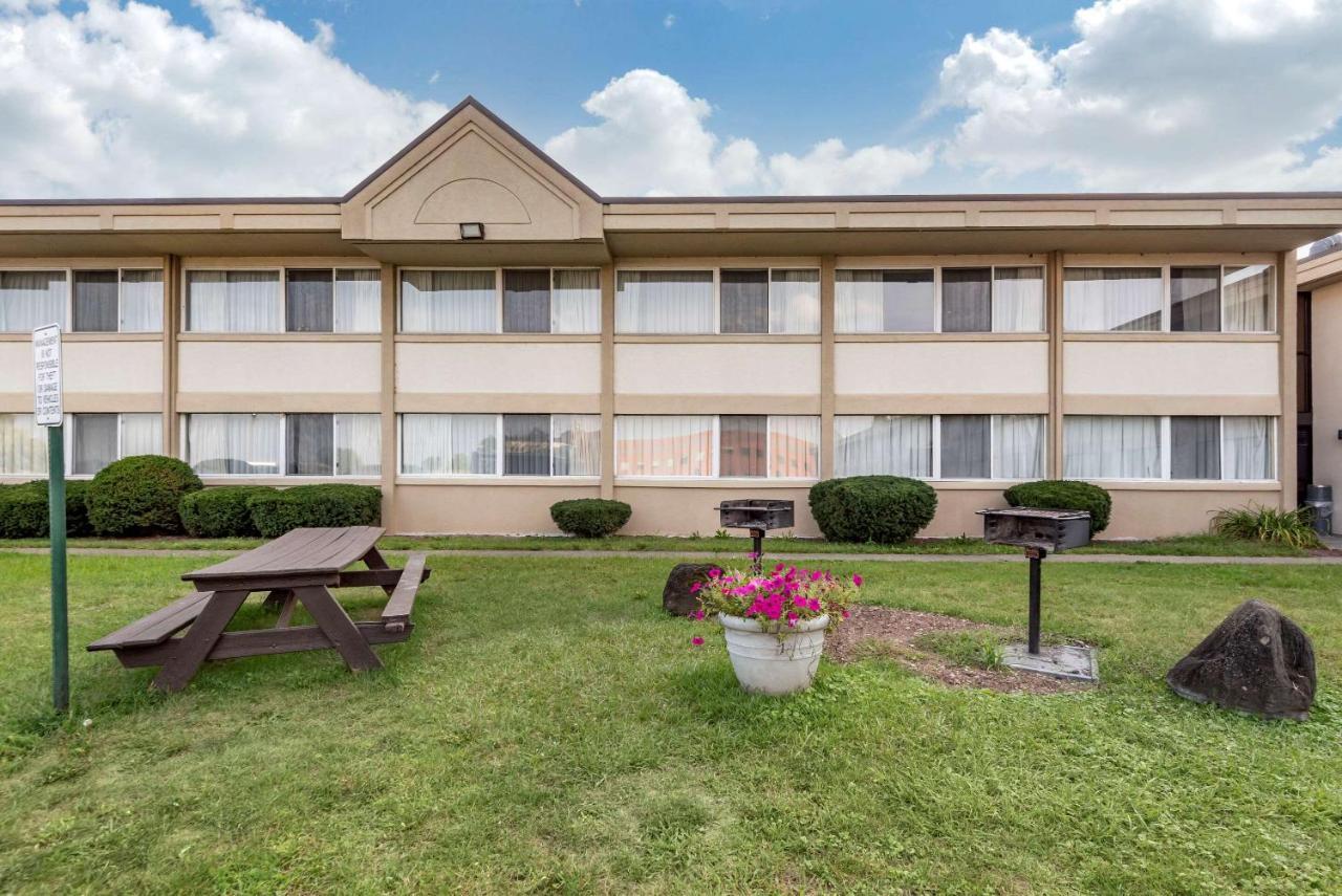 Hotel Quality & Binghamton Near Vestal
