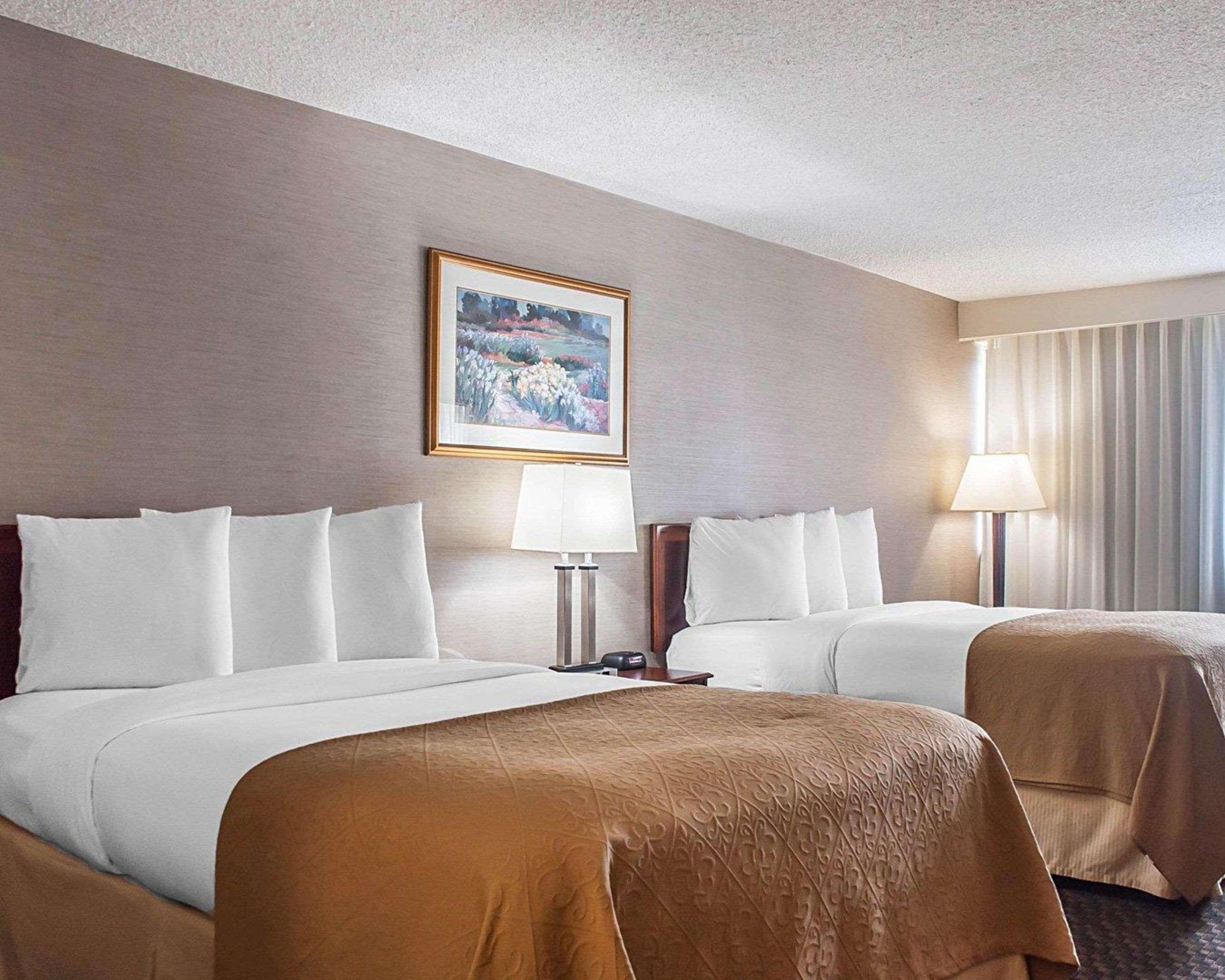 Quality & Binghamton Near Hotel 3*