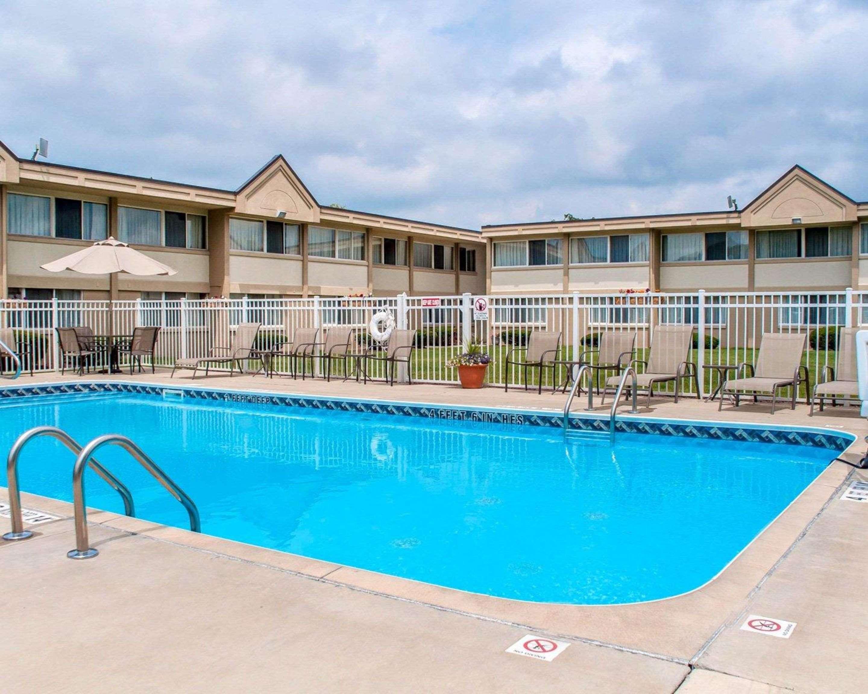 Quality & Binghamton Near Hotel 3*