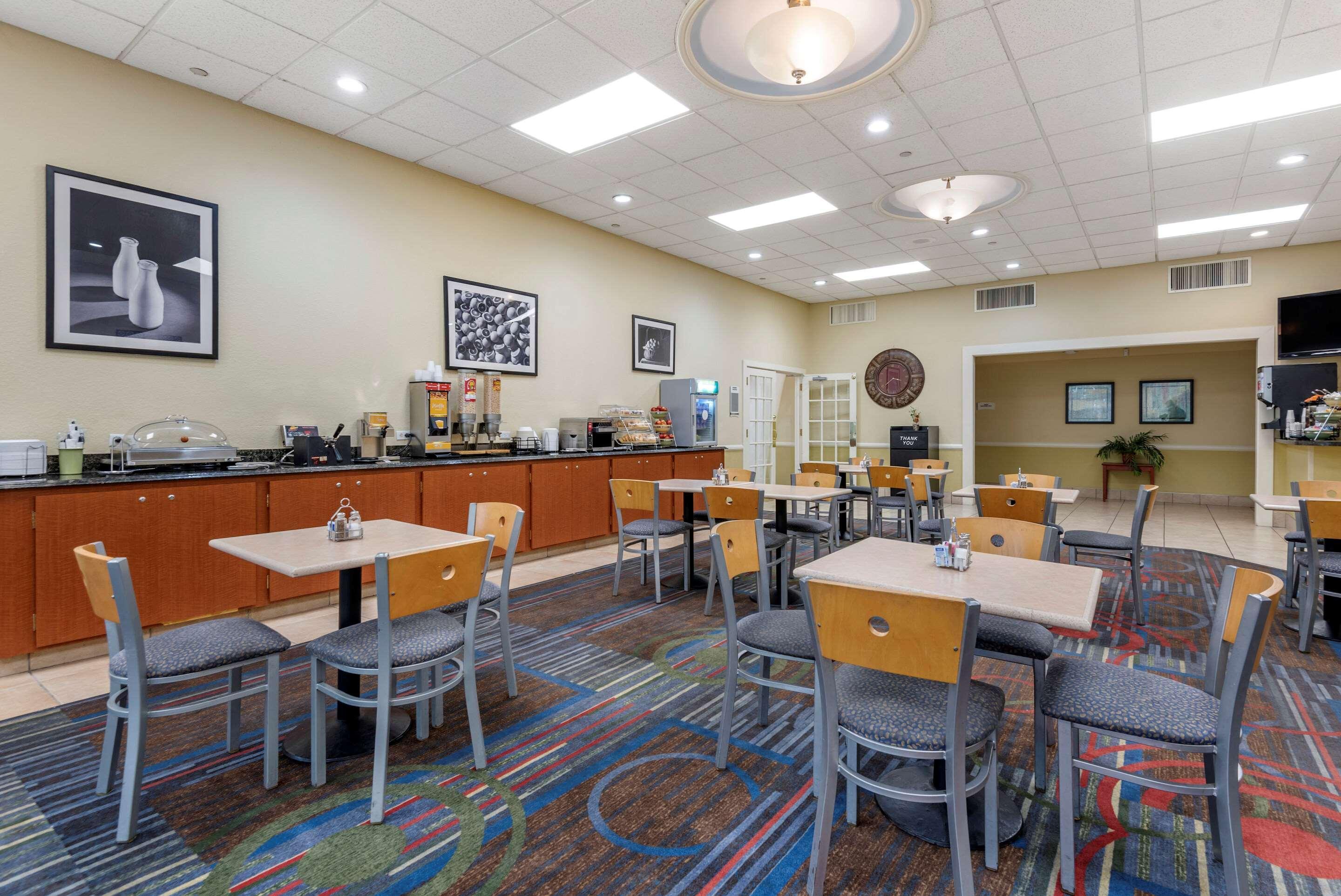Quality & Binghamton Near 3* Vestal