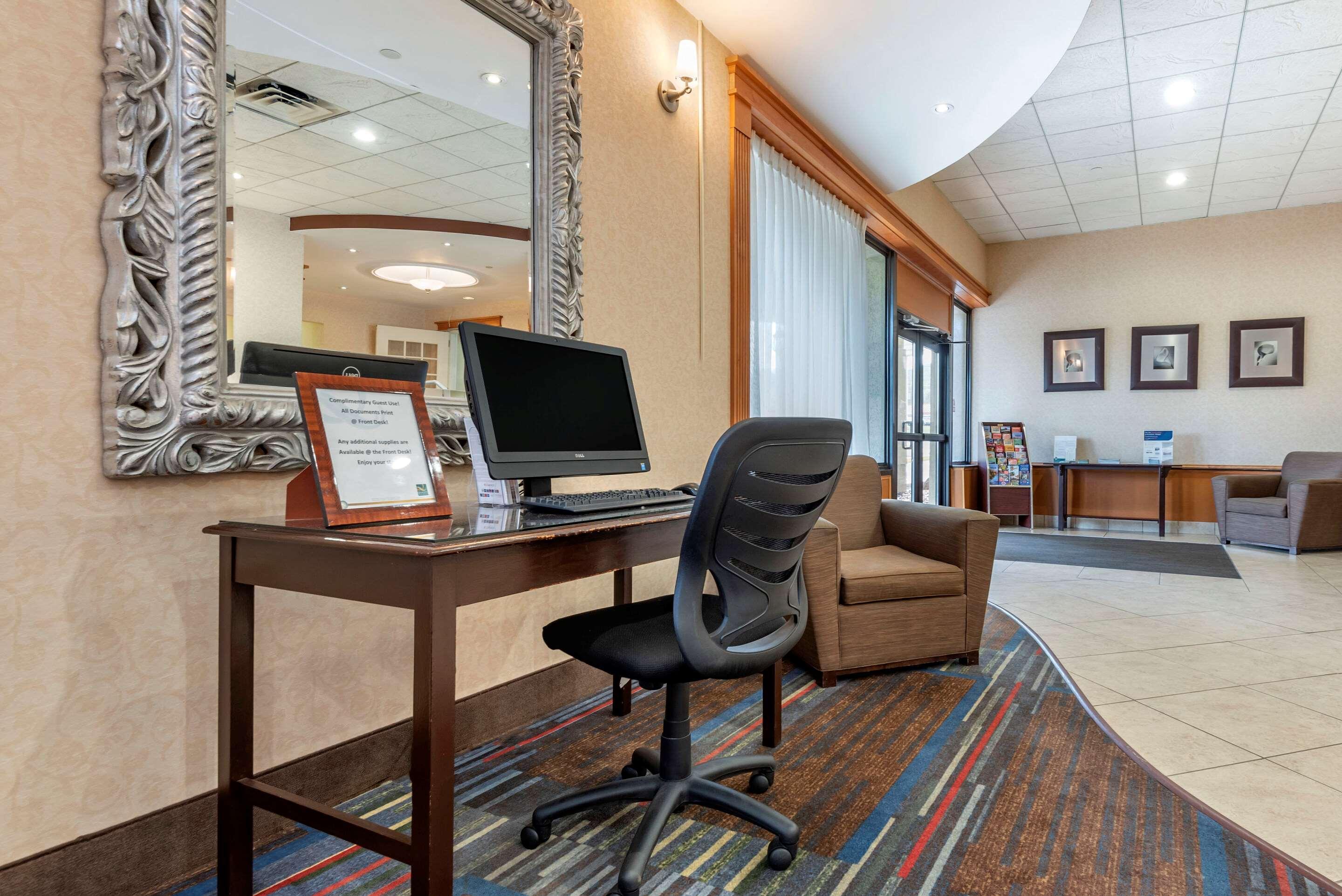 Hotel Quality & Binghamton Near